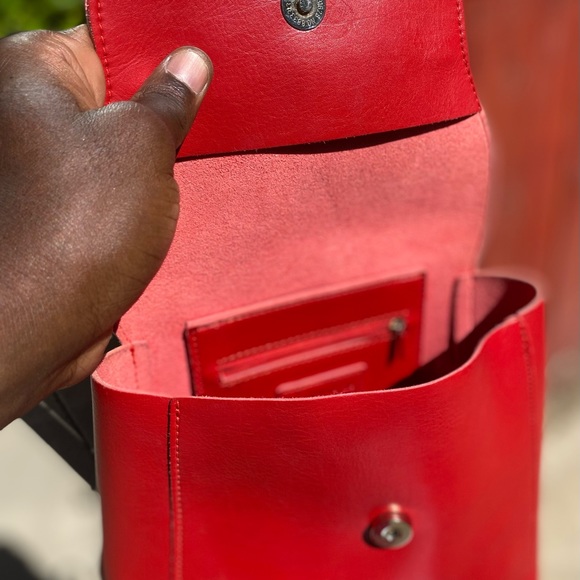 NW Brandy Melville 💯 leather backpack, Sz 10”x9” - Picture 9 of 11